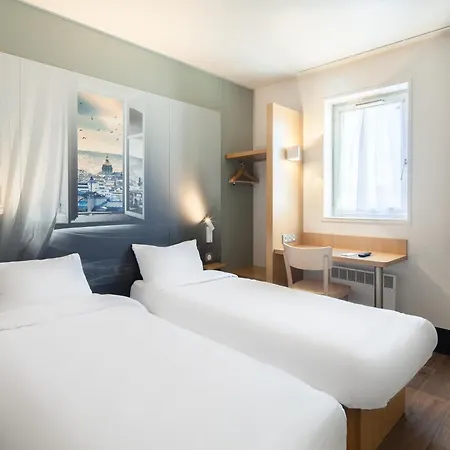 B&B Hôtel MAUREPAS Hotel