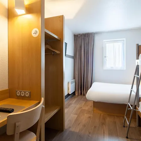B&B Hôtel MAUREPAS