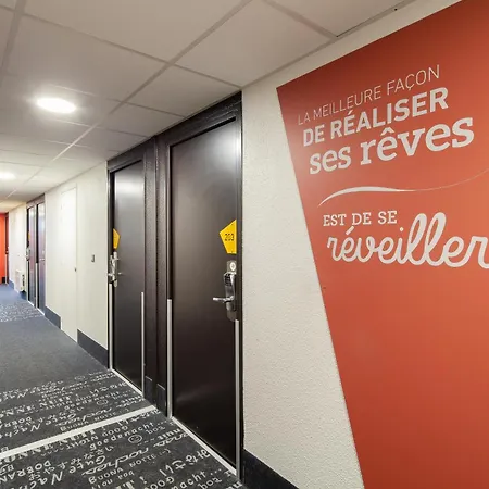 B&B Hôtel MAUREPAS 2*
