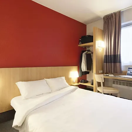 Ξενοδοχείο 3 Etoiles Maurepas (Yvelines)