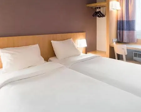 Hotel Maurepas 2*