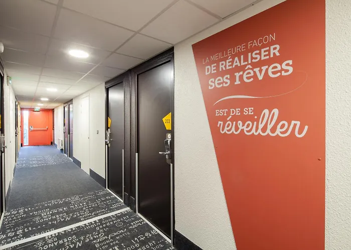 B&B Hotel Maurepas 2*